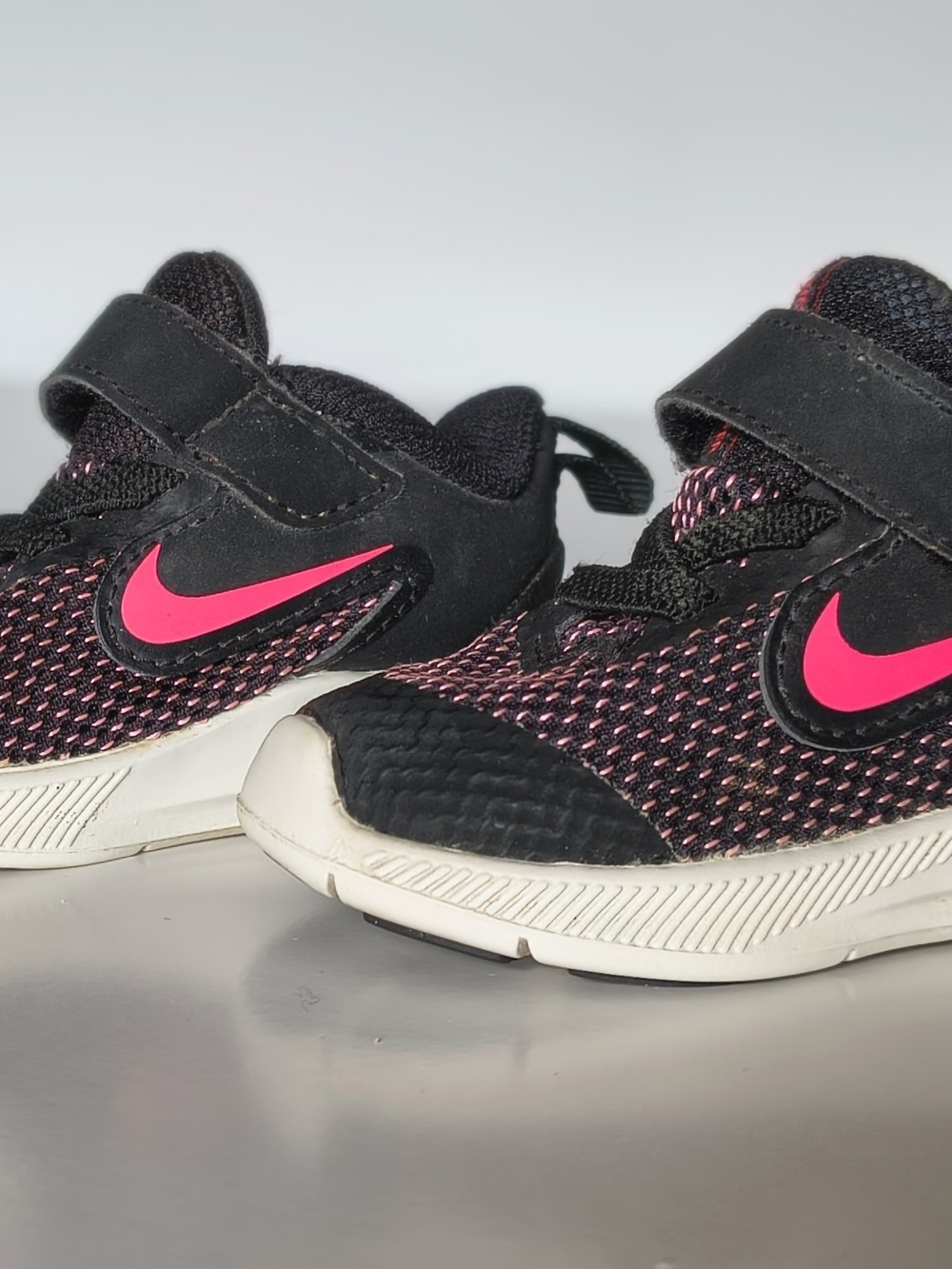Nike Downshifter 9 TDV Shoes • Toddler Size 3C Black Hyper Pink White